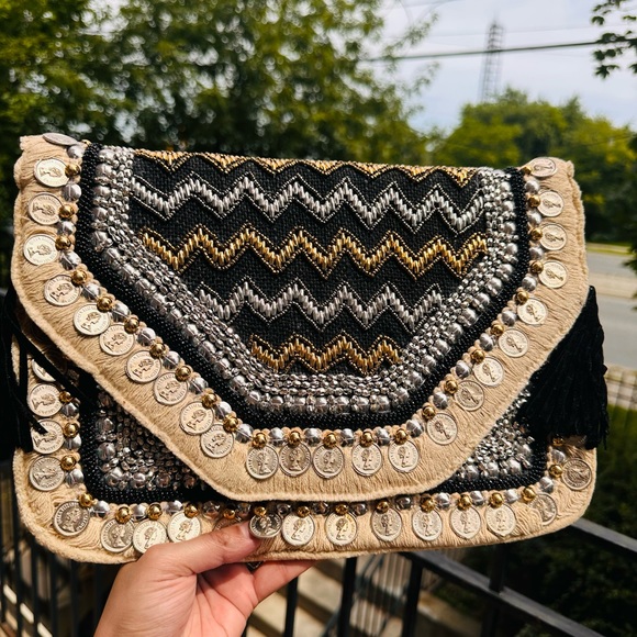 Bohemian Envelope Wristlets Banjara Clutch Beige And White Color With tassels - Picture 7 of 12